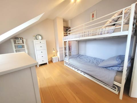 Les Sablons départ pour les îles Apartment in Le Conquet