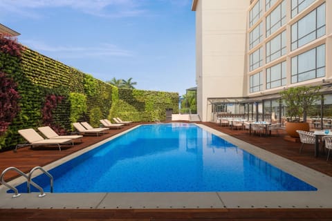 Swimming pool, Swimming pool