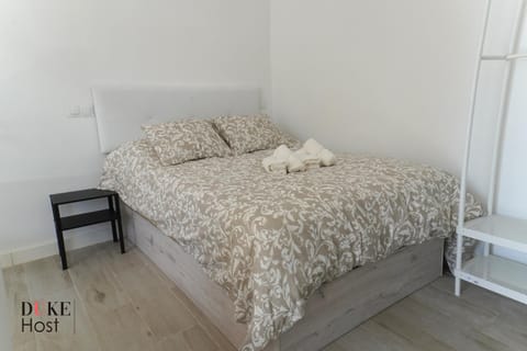 Casa de Huéspedes Carabanchel1 Bed and Breakfast in Madrid