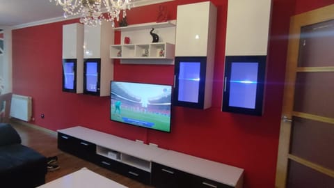 Communal lounge/ TV room, TV and multimedia, Evening entertainment