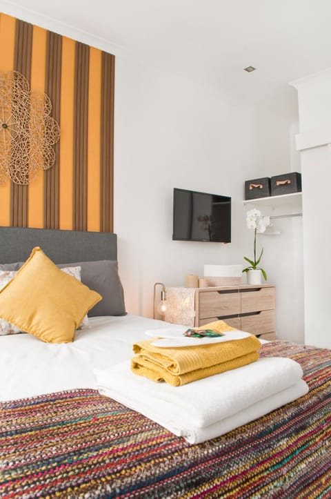 TV and multimedia, storage, wardrobe