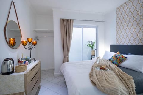 Patio, Bed, Coffee/tea facilities, Bedroom