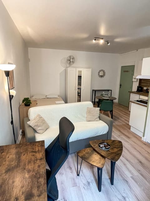 Escapade Ardéchoise - Parking Gratuit - Château à 2 pas Apartment in Provence-Alpes-Côte d'Azur