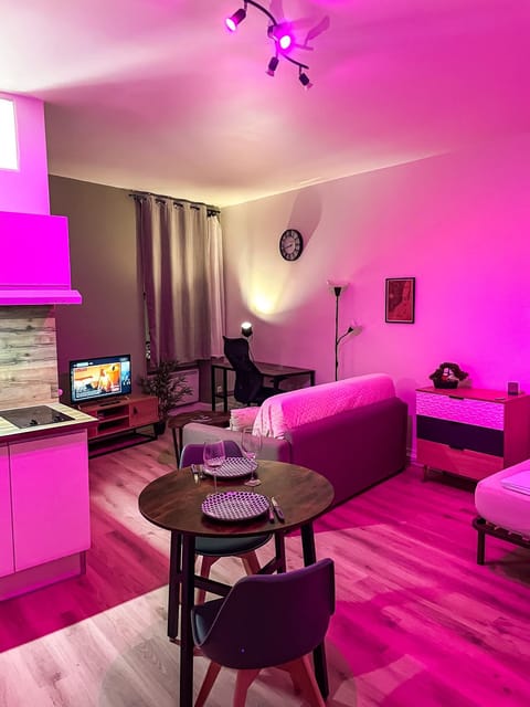 Escapade Ardéchoise - Parking Gratuit - Château à 2 pas Apartment in Provence-Alpes-Côte d'Azur