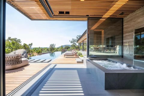 Property building, Patio, Hot Tub, Swimming pool, sunbed