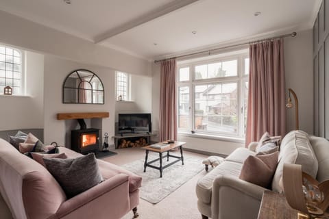 TV and multimedia, Living room, Seating area