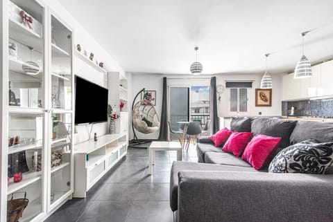 Property building, Living room