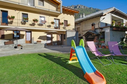 Property building, Living room