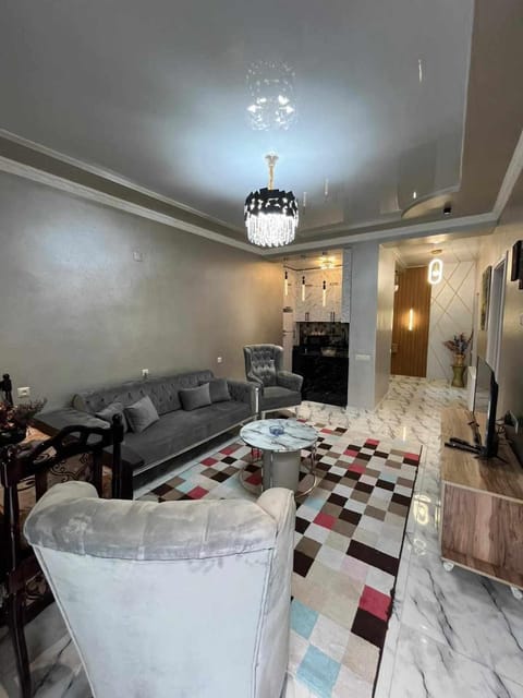 Communal lounge/ TV room, TV and multimedia, Living room, Seating area, Evening entertainment