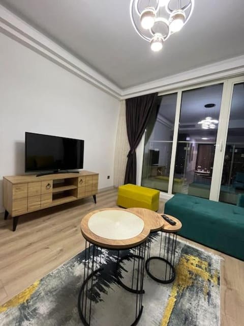 Communal lounge/ TV room, Living room, Seating area