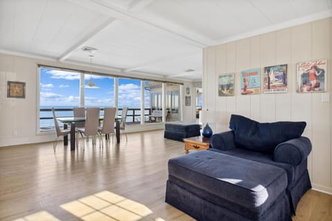 Lake Michigan Getaway by Juniper Holiday + Home House in New Buffalo