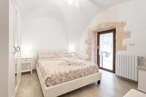Property building, Living room, Bedroom