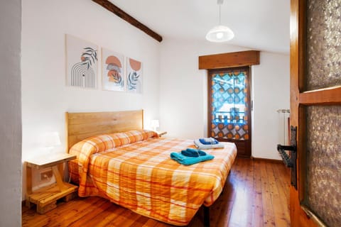 Property building, Living room, Bedroom