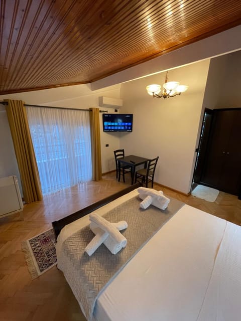 Photo of the whole room, Bedroom, towels