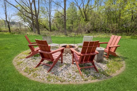 The Birdcage by Juniper Holiday + Home House in Douglas