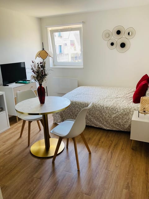 Communal lounge/ TV room, Photo of the whole room