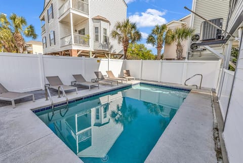 Sunsational Tara - Southern Coast Vacations House in Surfside Beach