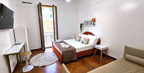 TV and multimedia, View (from property/room), Photo of the whole room, Seating area, Bedroom, towels, air conditioner