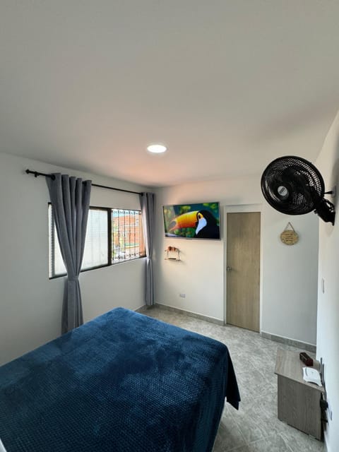 TV and multimedia, Photo of the whole room, Bedroom