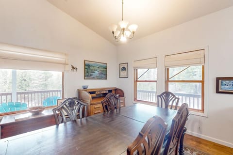 Under The Stars House in Shaver Lake