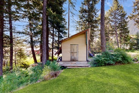 Hungry Horse Hideout - Upper Level House in Hungry Horse