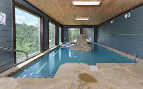 Big Forest Lodge - Private Indoor Pool, Theater Room, 2 Game Rooms, Outdoor Hot Tub + More! House in Pigeon Forge