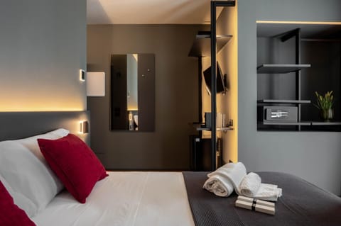 Bed, Photo of the whole room, Bedroom, towels, wardrobe