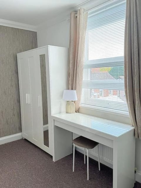 Modern flat in central Reading Apartment in Reading