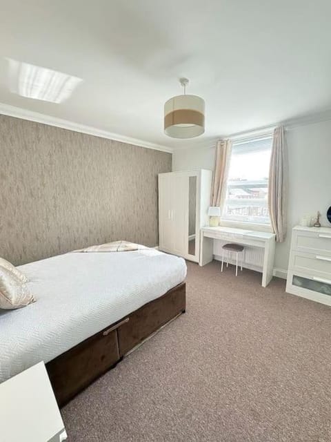 Modern flat in central Reading Apartment in Reading