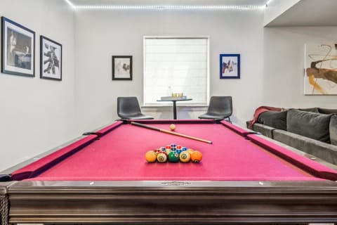Modern Elegance - Pool Table - Walkable Area House in Stapleton