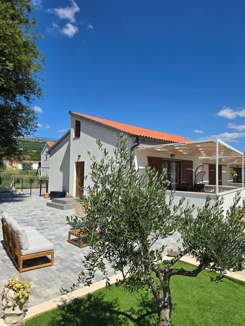 Property building, Inner courtyard view