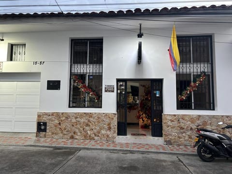 Property building, Facade/entrance