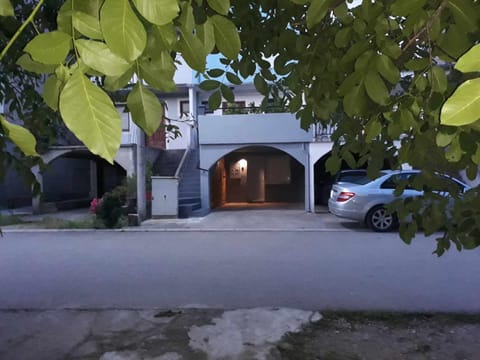 Property building, Street view, Parking