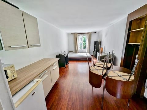 Grand Studio - Proche Hyper centre - Calme & Tout Equipé Apartment in Grenoble