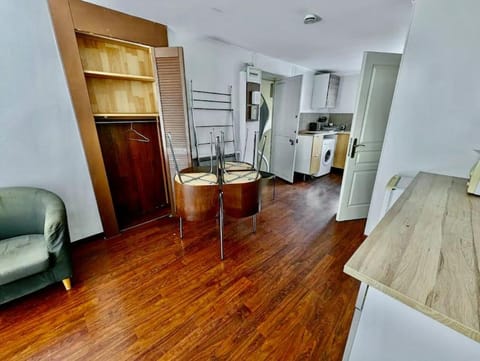 Grand Studio - Proche Hyper centre - Calme & Tout Equipé Apartment in Grenoble