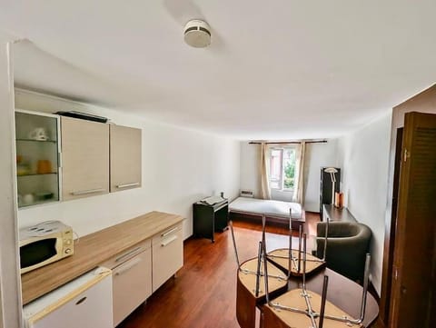 Studio Spacieux - Calme & Tout Equipé avec Wifi Apartment in Grenoble