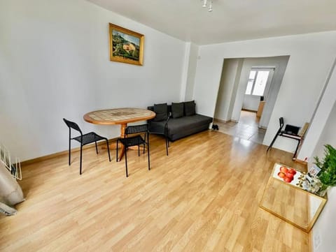 Chambre au Cœur Grenoble - Calme & Tout Equipé avec WIFI Apartment in Grenoble