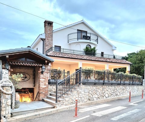 Property building, Restaurant/places to eat, Facade/entrance