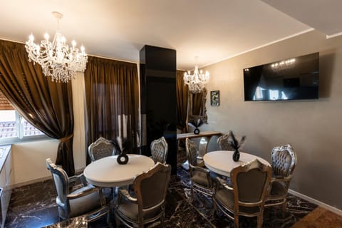 Communal lounge/ TV room