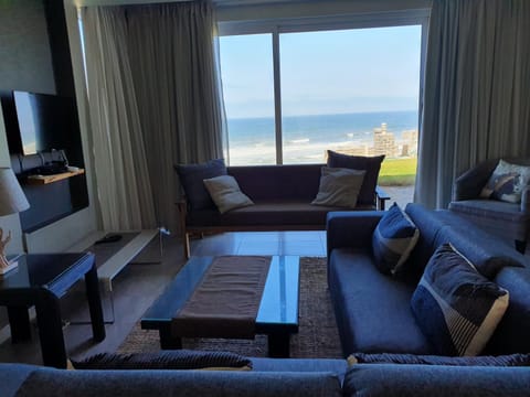 Living room, Sea view
