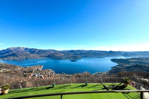 Day, Natural landscape, Lake view, Mountain view