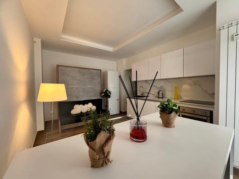 Kitchen or kitchenette, Living room, oven