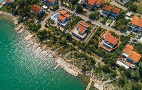 Property building, Neighbourhood, Bird's eye view, Sea view, Street view