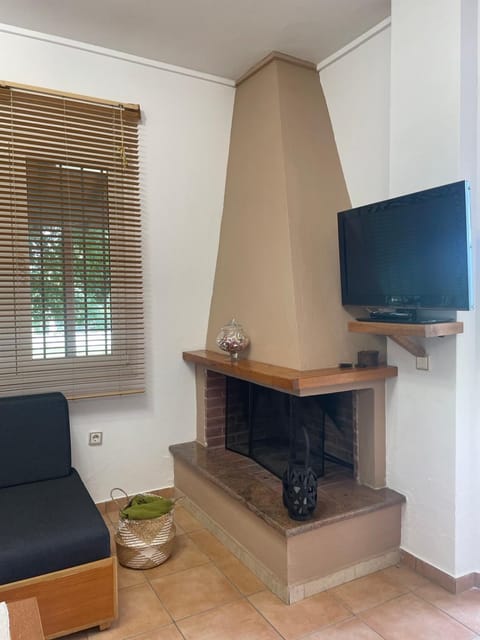 TV and multimedia, Living room, fireplace, fireplace