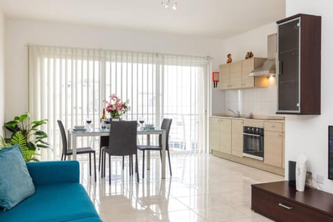 The Pinnacle Fl2 city escape by Homely Apartment in Malta