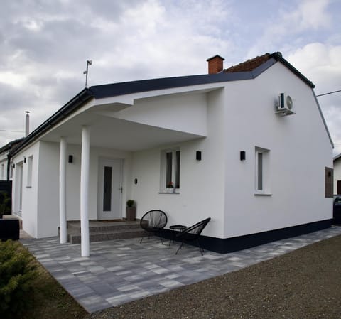Property building, Day