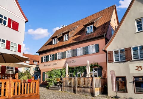 Property building, Day