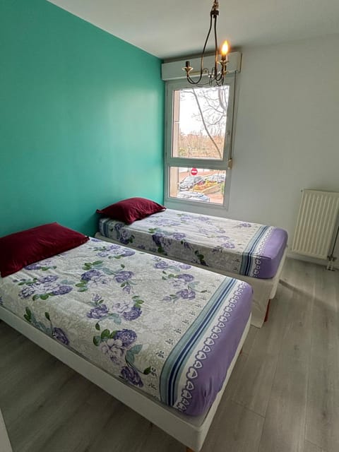 Appartement vue sur Lac proche métro Apartment in Créteil