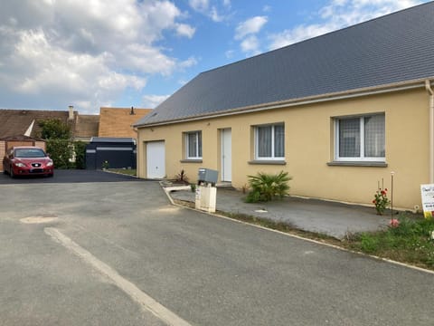 Facade/entrance, Parking