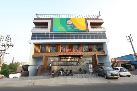 Property building, Facade/entrance